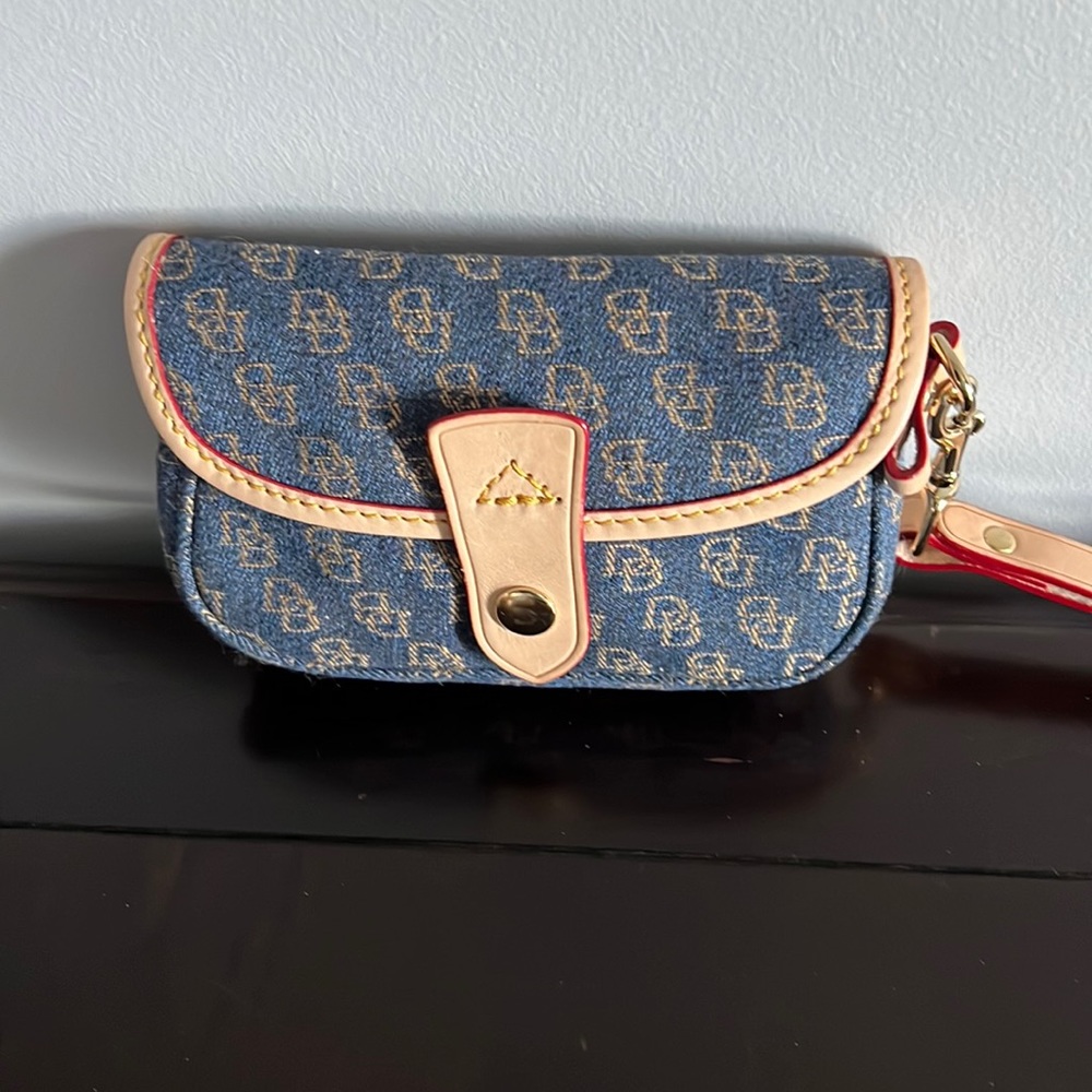Dooney&Bourke